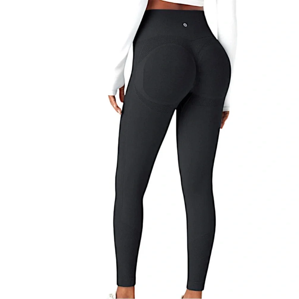 Halara Seamless flow butt scrunch legging - Picture 5 of 6